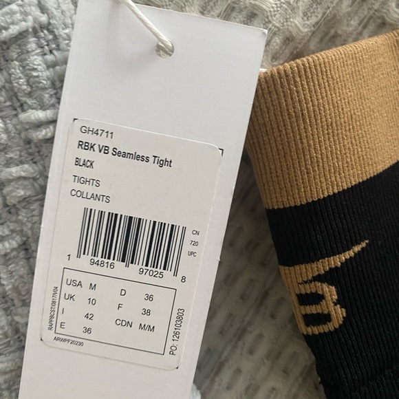 RBK x Victoria Beckham - Picture 2 of 3